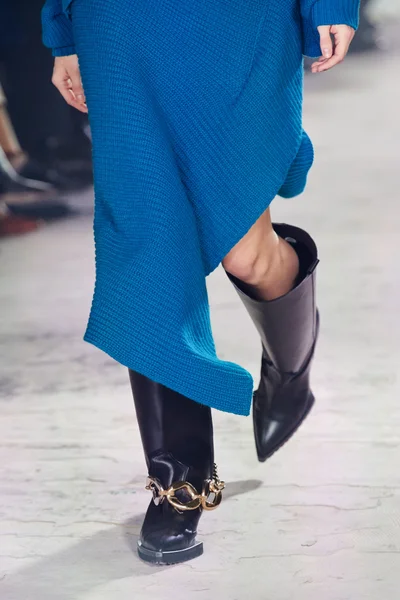 Look 29